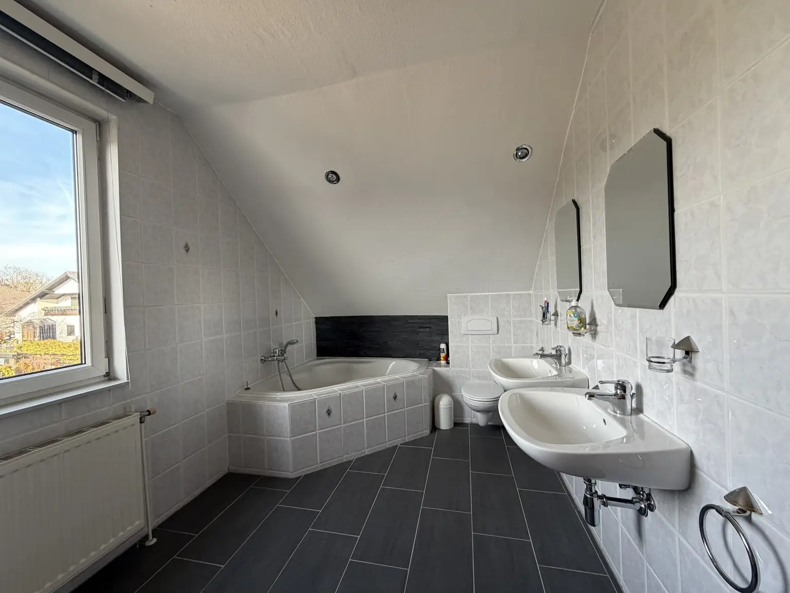 Charmantes Haus mit Schwimmteich