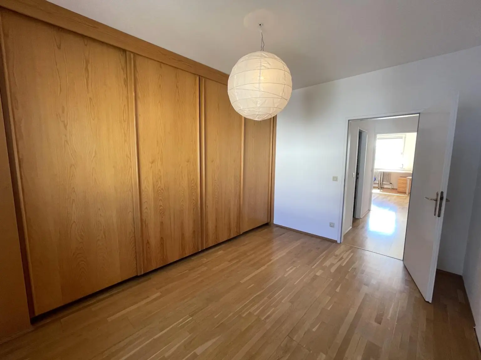 Zentrale 4-Zimmer-Wohnung mit Klimaanlage, Loggia & Ötscherblick