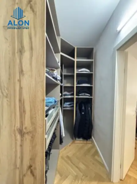 Klimatisierte 2-Zimmer-Neubauwohnung mit Loggia, gegenüber vom Schwedenplatz und Donaukanal!