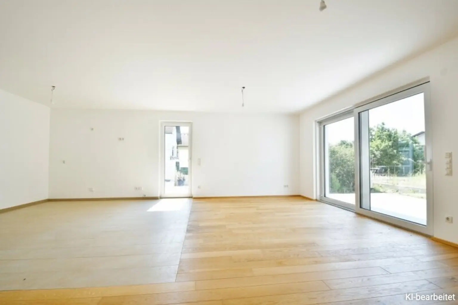 Erstbezug - Exklusive Doppelhaushälfte mit Garten und Terrassen in Traumlage