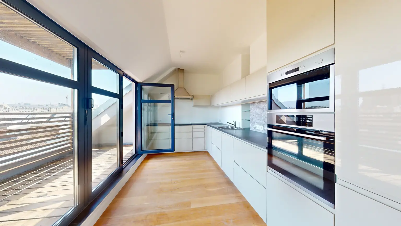 Lichtdurchflutete Dachgeschoßwohnung mit atemberaubenden Ausblick