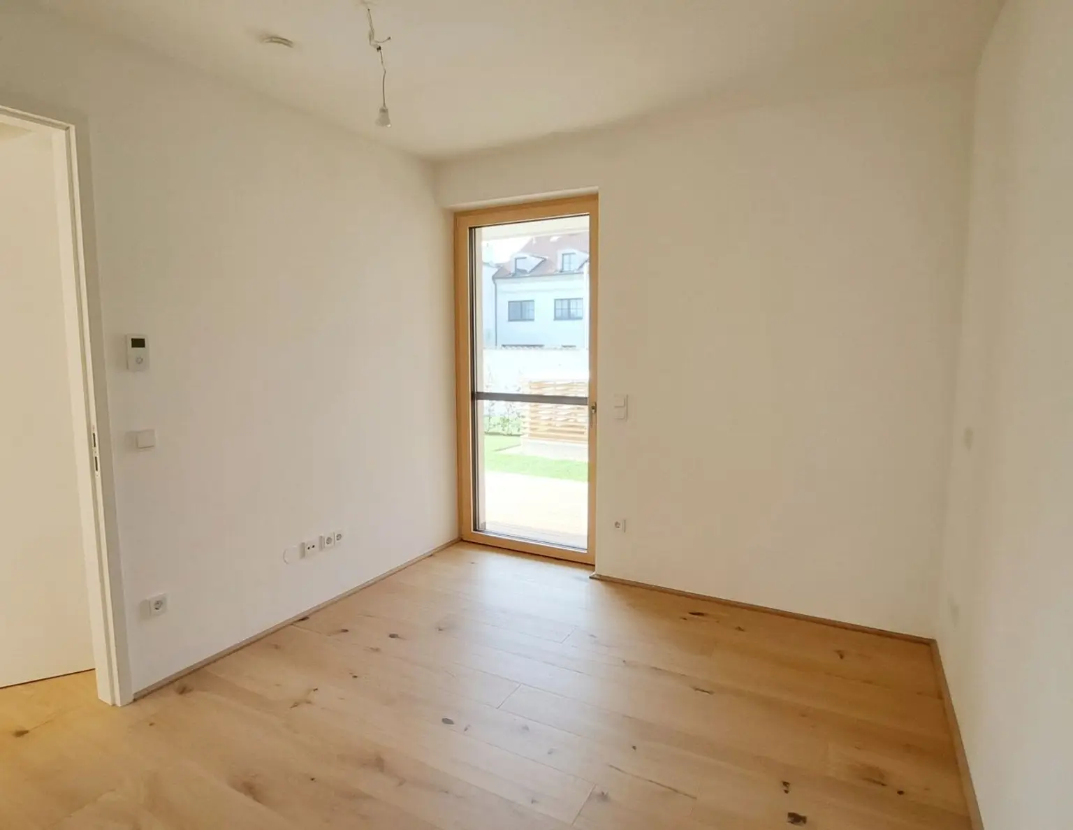 Sonnig Wohnen, Rosig Leben - Daheim in Neusiedl am See!