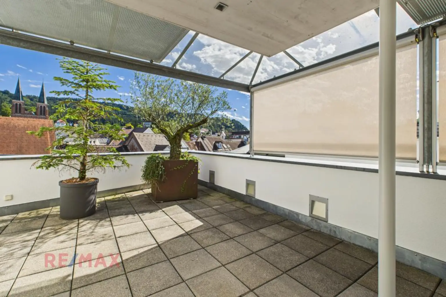 Innenstadt-Luxus: 247 m² pure Eleganz auf zwei Wohnebenen