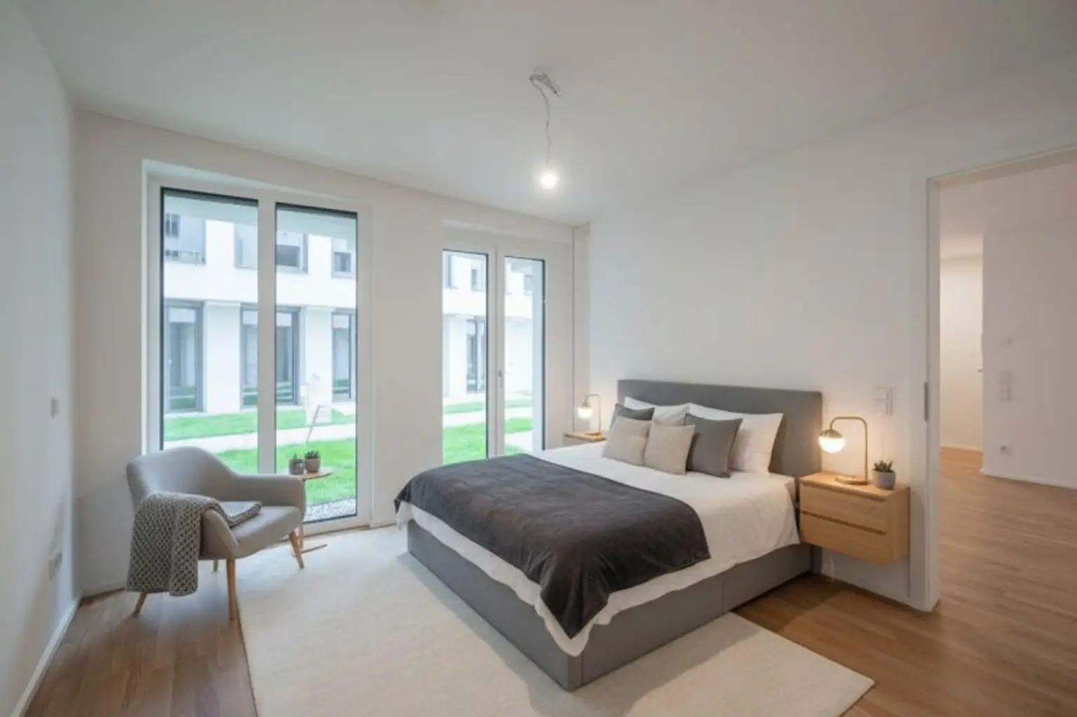 ++MOLLARD 50++ Stylish 2-room apartment in the very heart of the city (3/2)