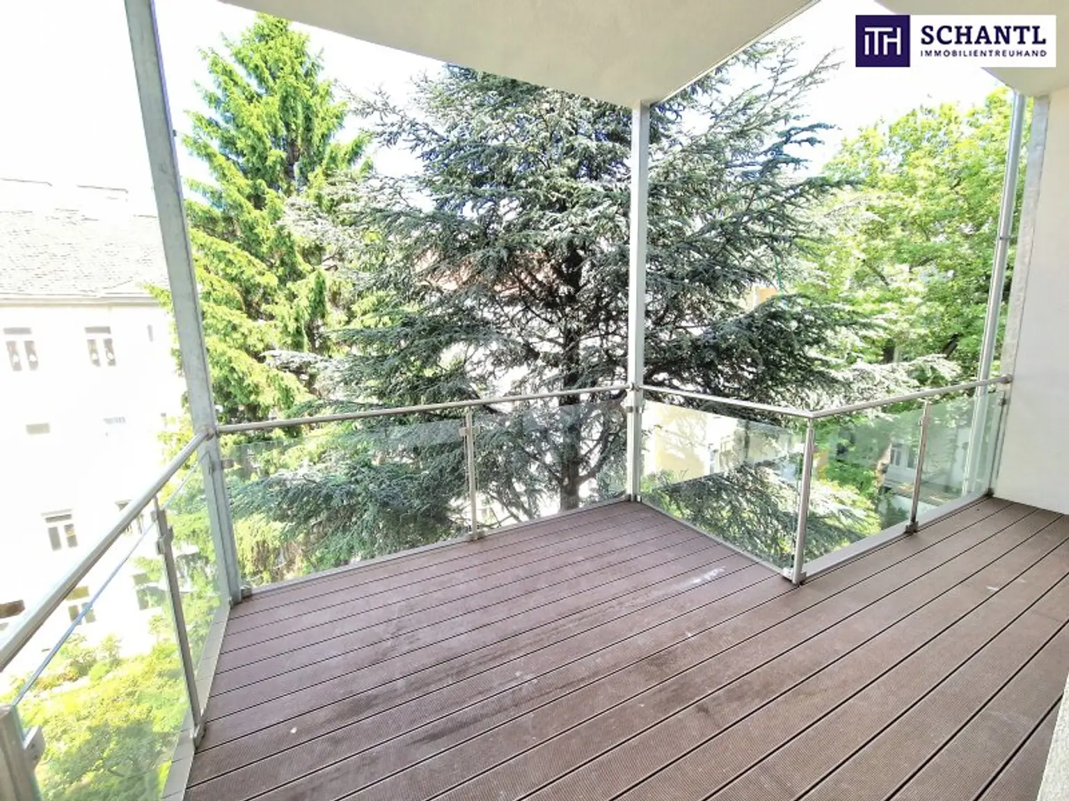 Preisreduktion! Stilvoll wohnen zwischen Altbaucharme & modernem Komfort – 4-Zimmer-Traum mit Balkon, Grünblick & Top-Infrastruktur