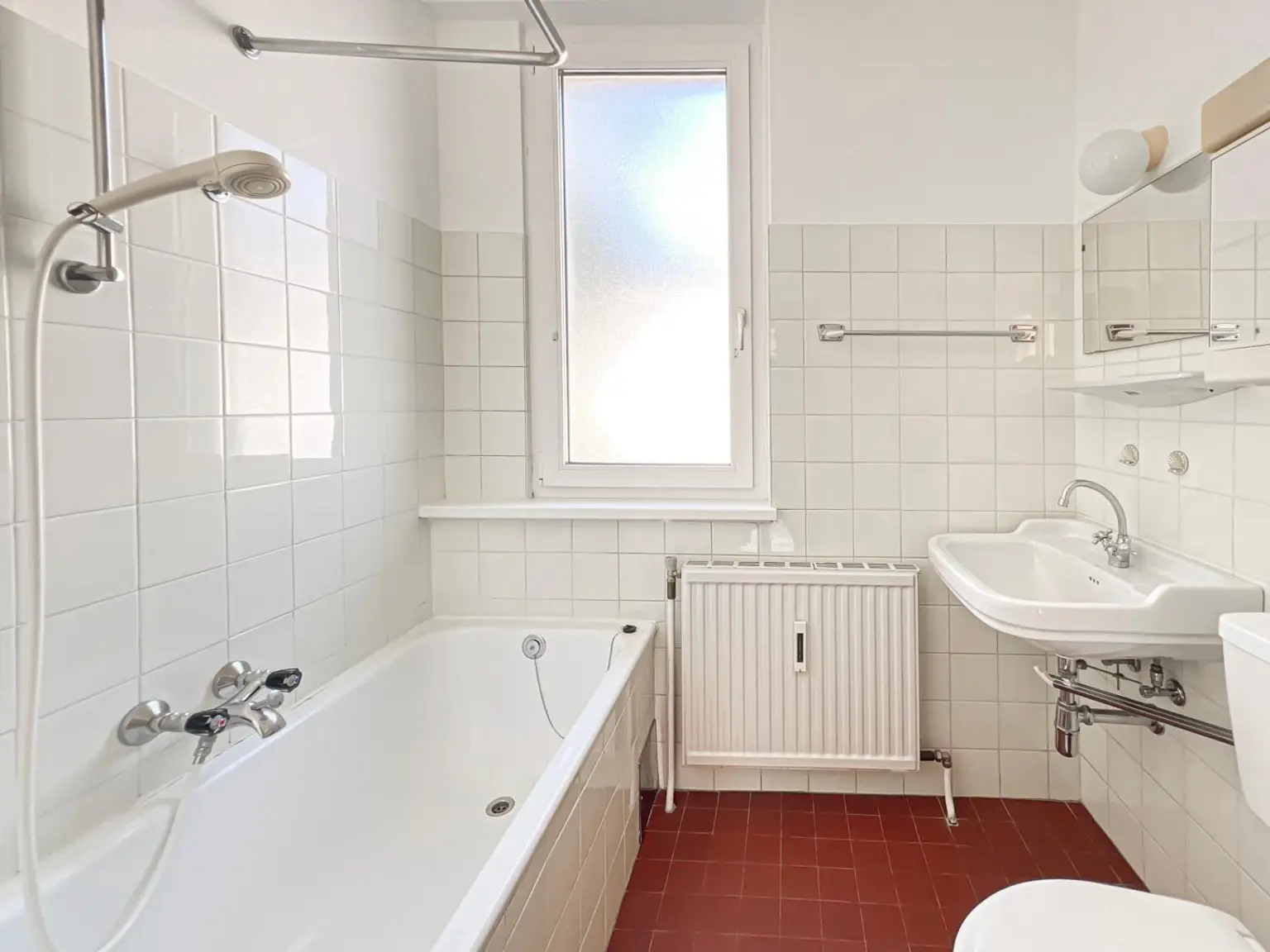 “Rare Parkside Living! Beside Vienna’s Romantic English Garden!“