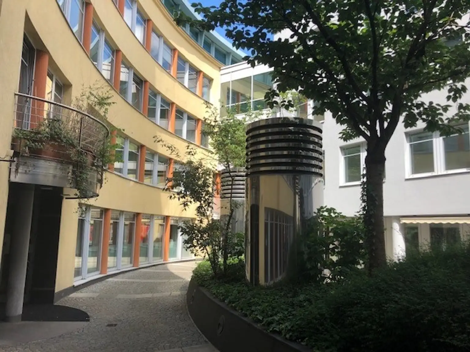 Repräsentatives Büro in zentraler Lage  mit Terrasse zu mieten