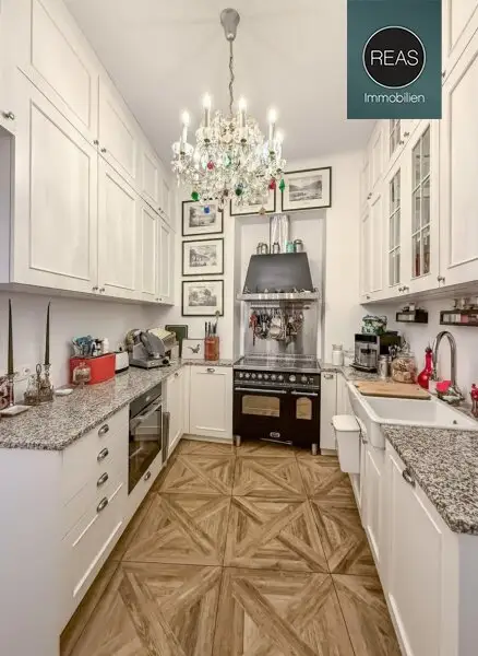 Provisionsfrei: Traumhaftes Stadthaus mit Garten in Gersthofer Bestlage!