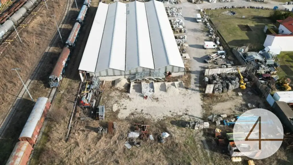 2 Gewerbehallen zur Vermietung ! 100m2 und 150m2 Lagerhallen Verfügbar