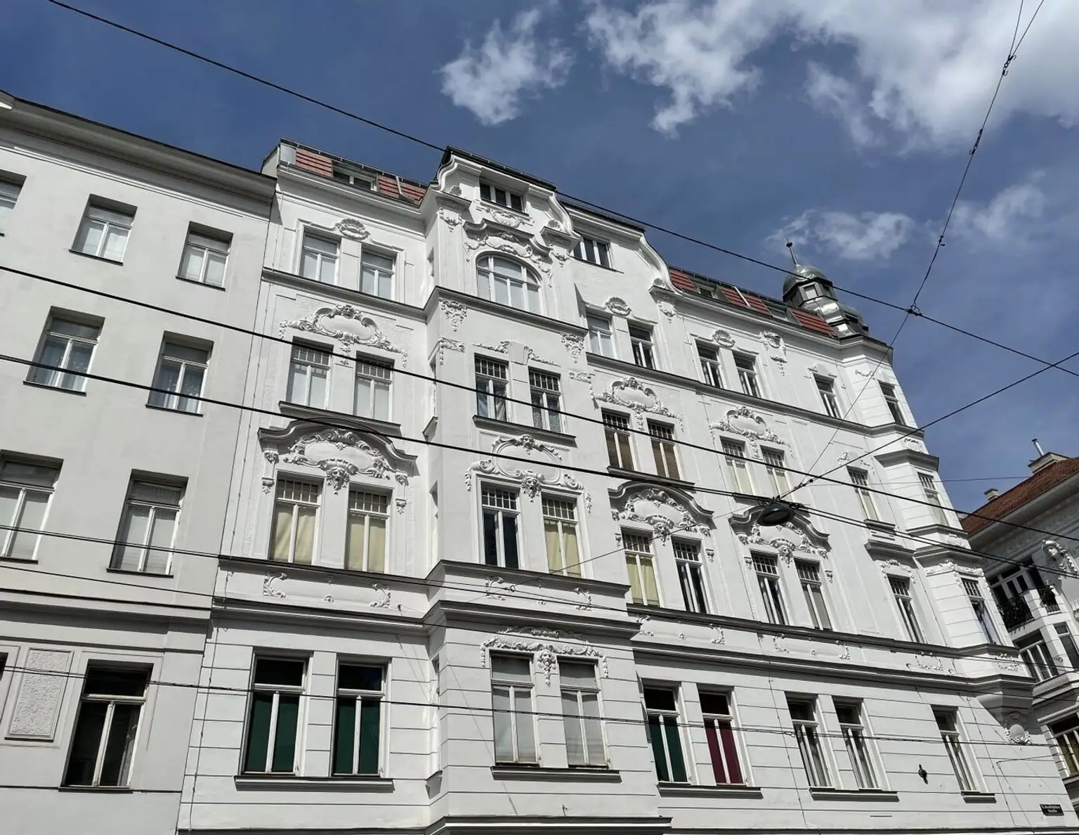 Erstbezug! Moderne Dachgeschoßwohnung mit Terrasse in der beliebten Josefstadt!