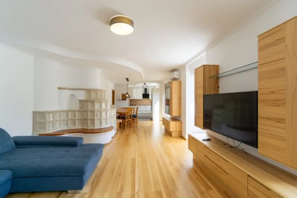 Dachterrassenwohnung vom Feinsten! Komfort und Ruhe im Grünen auf knapp 100 m²