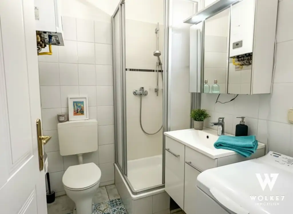 Ruhige Altbauperle: Charmante 2-Zimmer-Wohnung mit Innenhoflage nähe WU