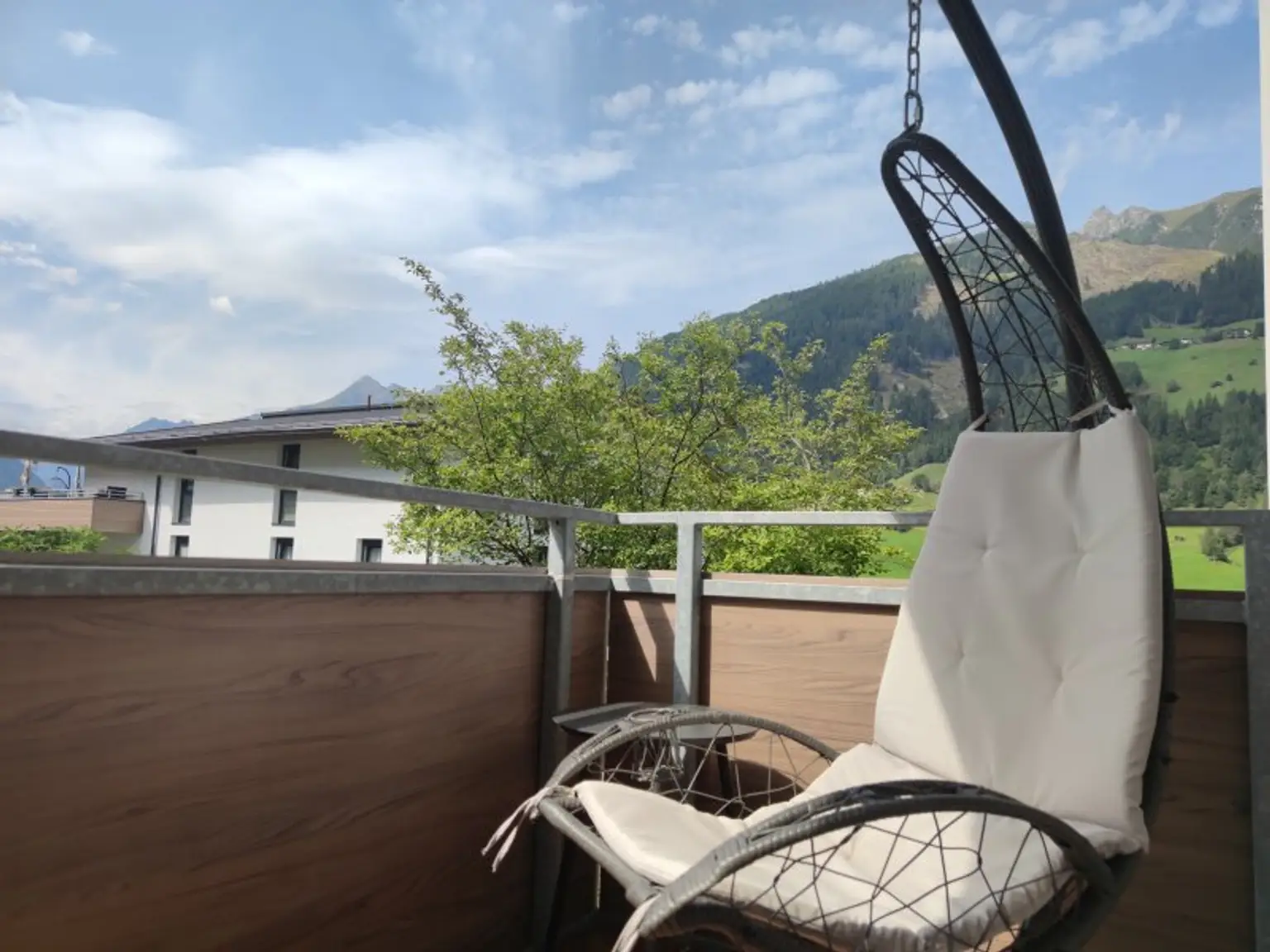 Sehr schöne 3 Zi Wohnung in ruhiger Lage
