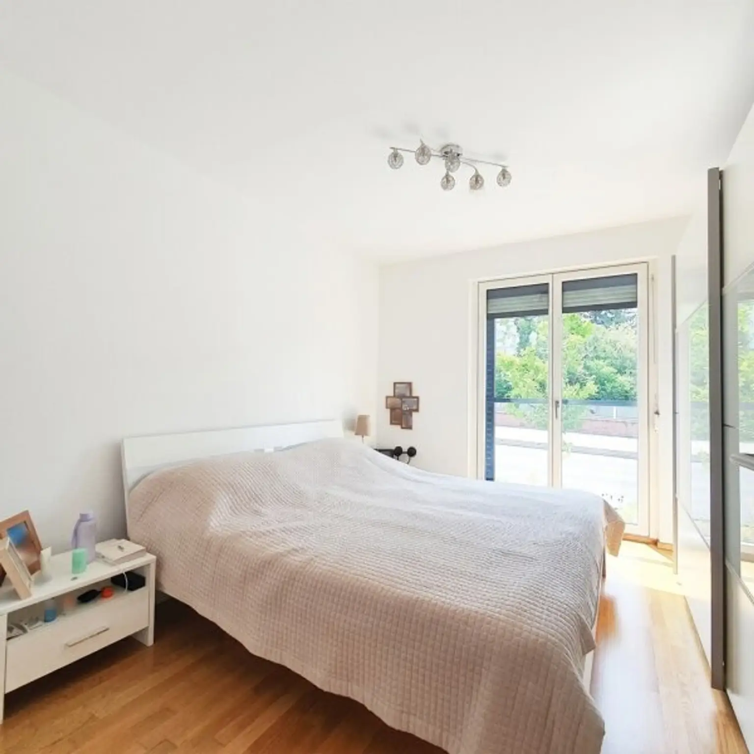 Schlafzimmer 1