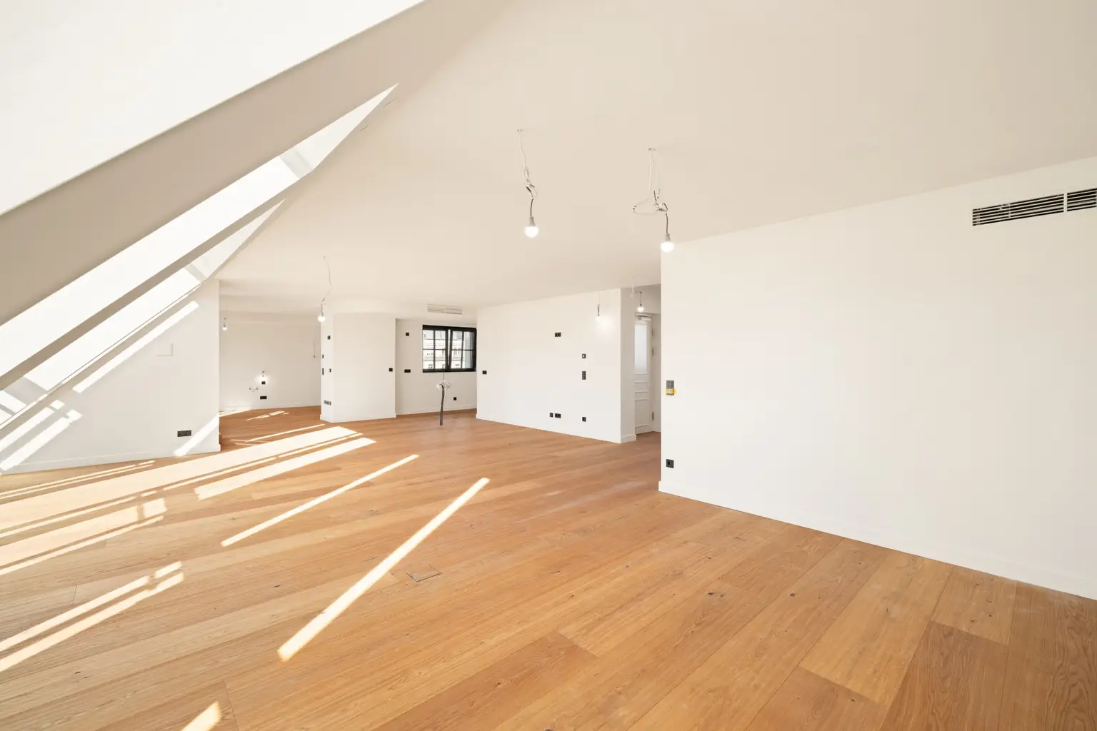 Top-Penthouse am Naschmarkt mit spektakulärer Dachterrasse und atemberaubendem Blick über Wien