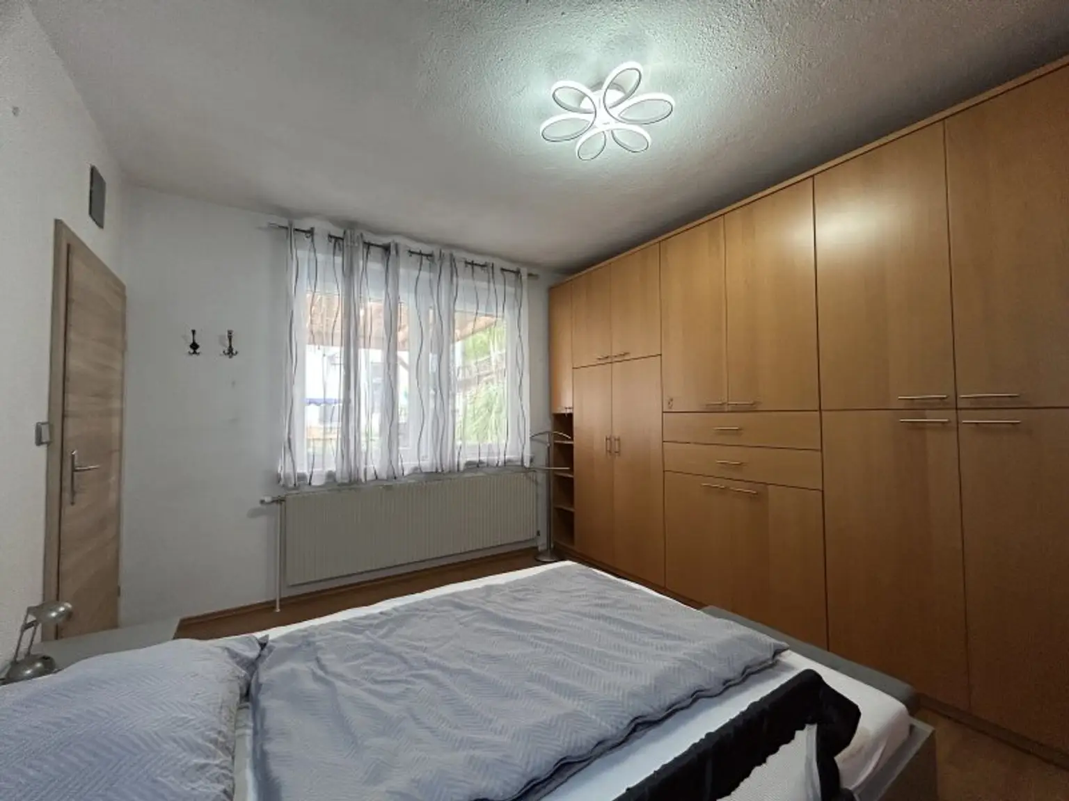 +Einzigartiges Mehrfamilienhaus und riesen Grundstück, direkt neben Oberpullendorf! +