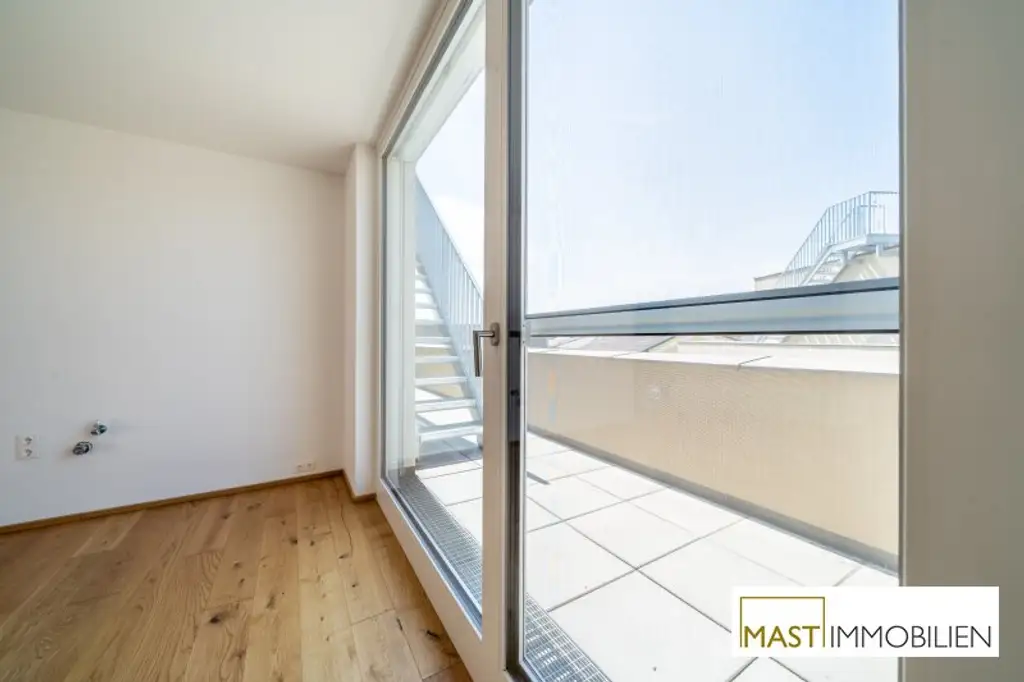 *Sommer 2025* Einzigartigen Dachgeschosswohnung mit rund 50 qm Dachterrasse/Gründach mit uneingeschränktem Blick auf den See!