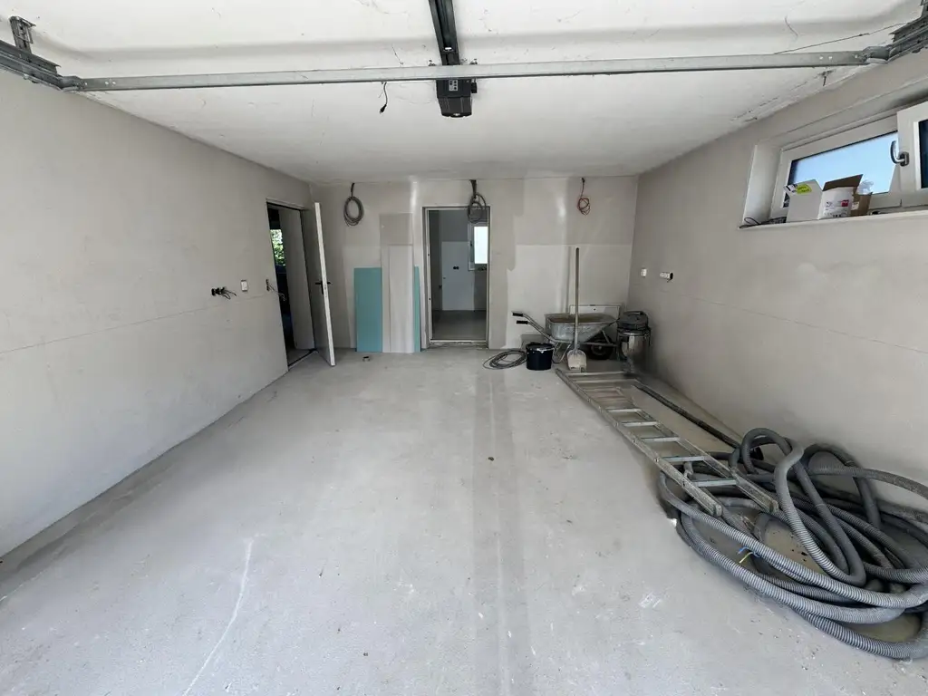 Renoviert, belagsfertig & bereit für Ihre Ideen! Einfamilienhaus mit Garten, Sonnenterrasse und Doppelgarage in Timelkam - BIETERVERFAHREN