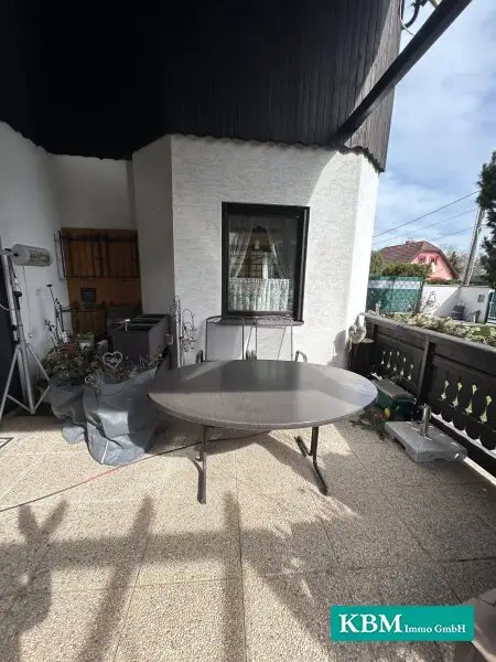 Gepflegtes Haus mit Terrasse in ruhiger Siedlungslage