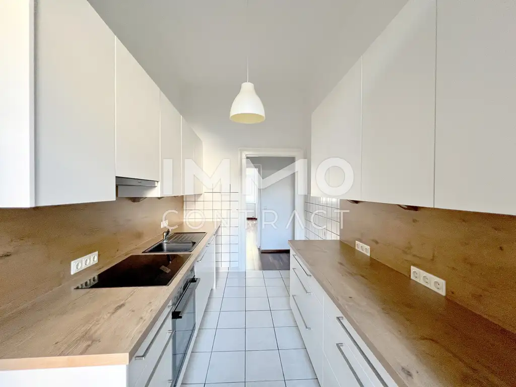 18.Wien, gediegener 104qm- 3Zi-Altbau in bevorzugter Lage mit Lift