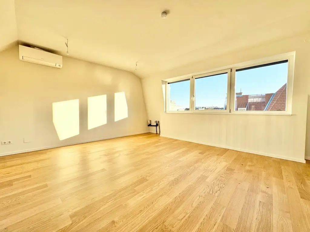 TOPLAGE NÄHE KUTSCHKERMARKT | EXKLUSIVE DACHGESCHOSSWOHNUNG MIT KLIMAANLAGE | TERRASSE | 360° BLICK ÜBER WIEN | ERSTBEZUG