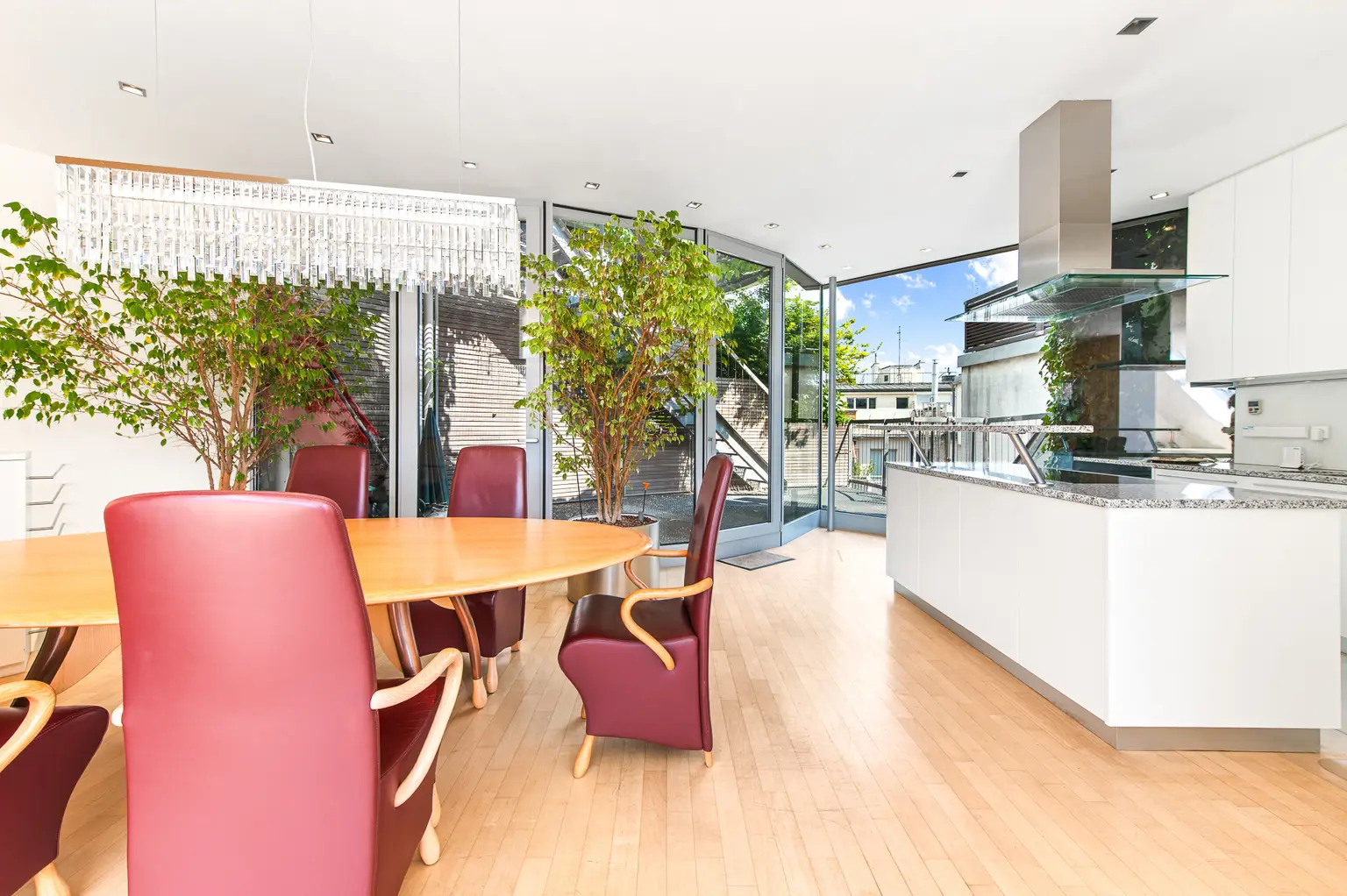 Exklusives Penthouse mit Dachgarten und Karlskirchenblick in Bestlage des 4. Wiener Gemeindebezirks