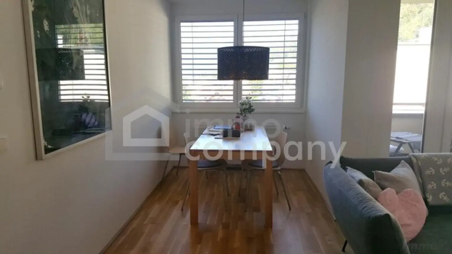 WATTENS neuwertige 2 Zimmer Mietwohnung mit Topausstattung + 2 Tiefgaragenplätze