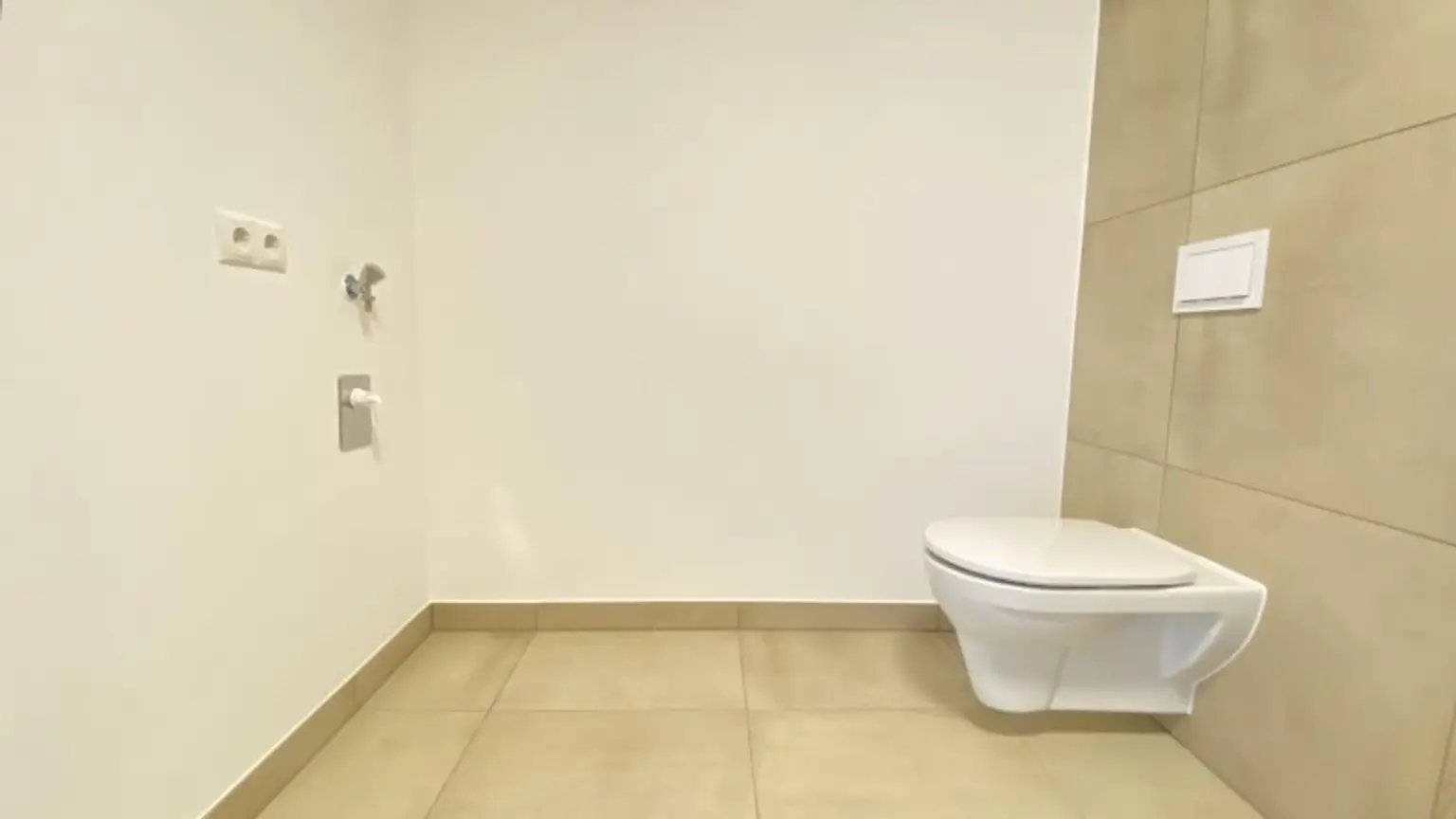 Neubau Erstbezug Moderne Zwei Zimmer Wohnung mit fabelhafter Aussicht