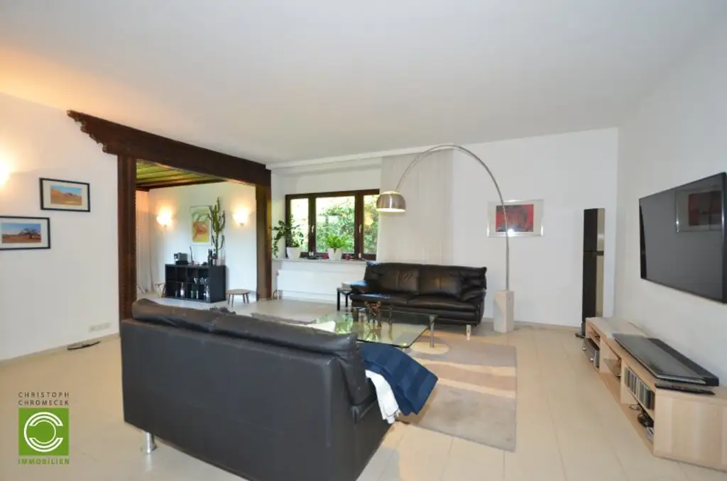 CHRISTOPH CHROMECEK IMMOBILIEN - PERCHTOLDSDORF - Gepflegtes und geräumiges Einfamilienhaus mit vielen Extras!