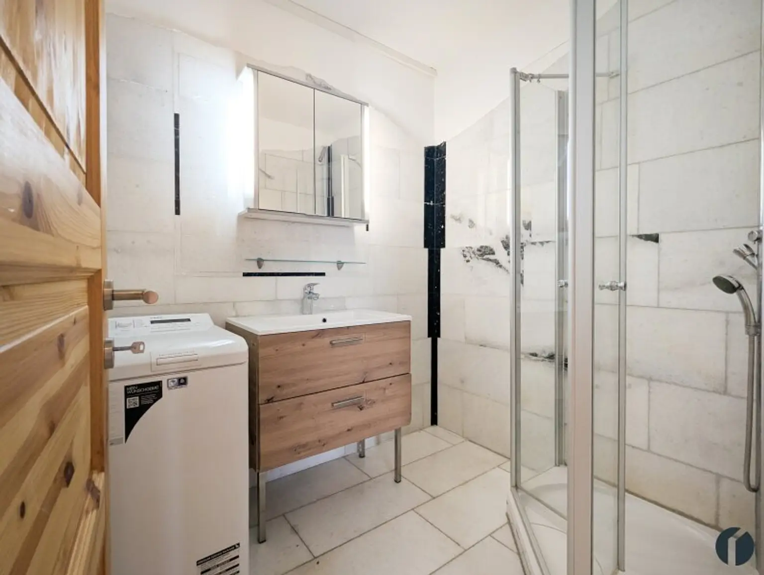 Ganz oben. Ganz privat. 2 Terrassen für jeden Sonnenmoment. 2-Zimmer-Wohnung in zentraler Lage.