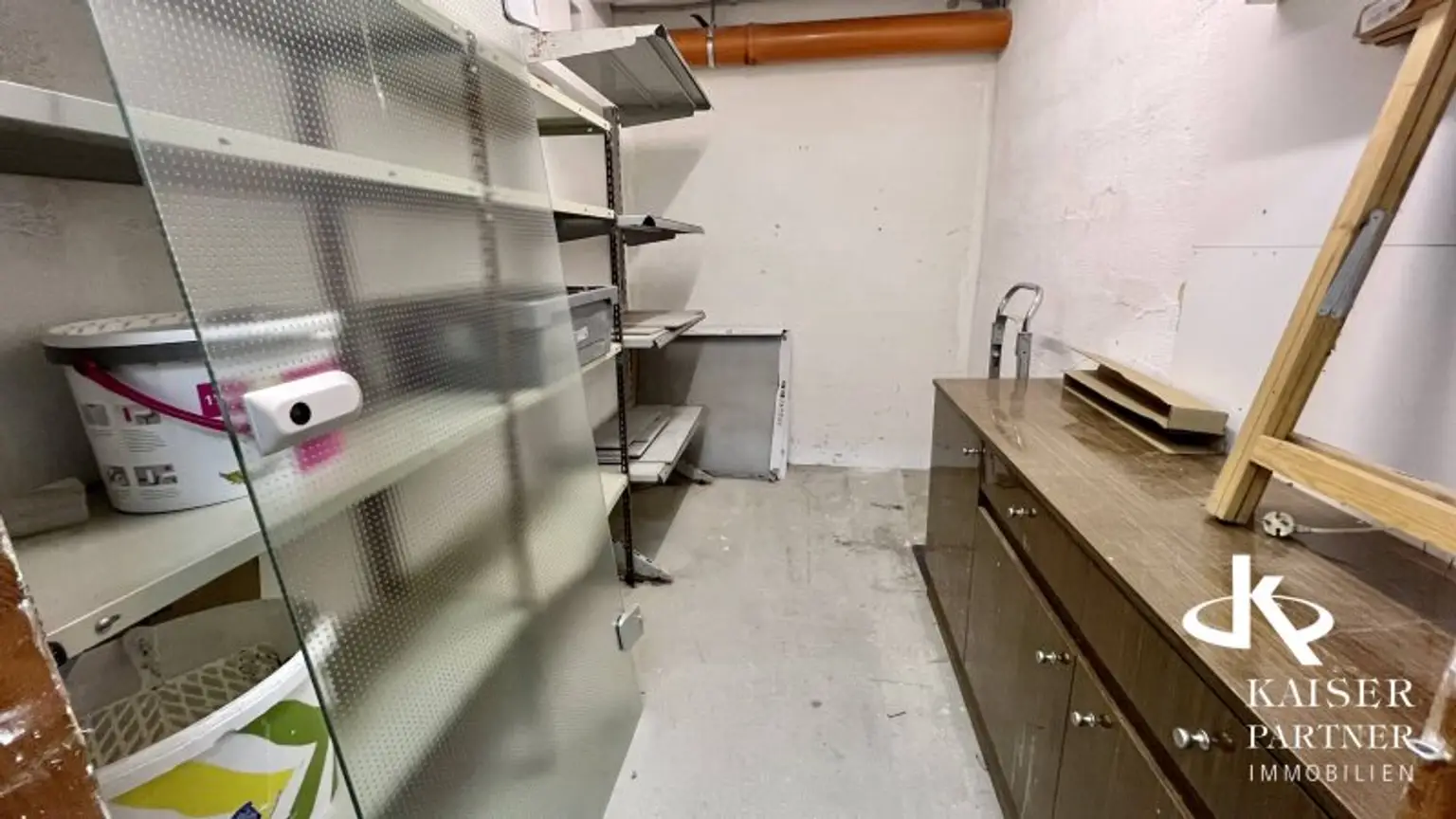 HELLE 3-ZIMMERWOHNUNG MIT LOGGIA IN GRÜNOASE!