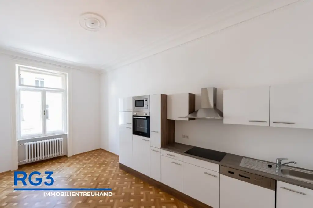 Repräsentative 5 Zimmer Wohnung mit Balkon
