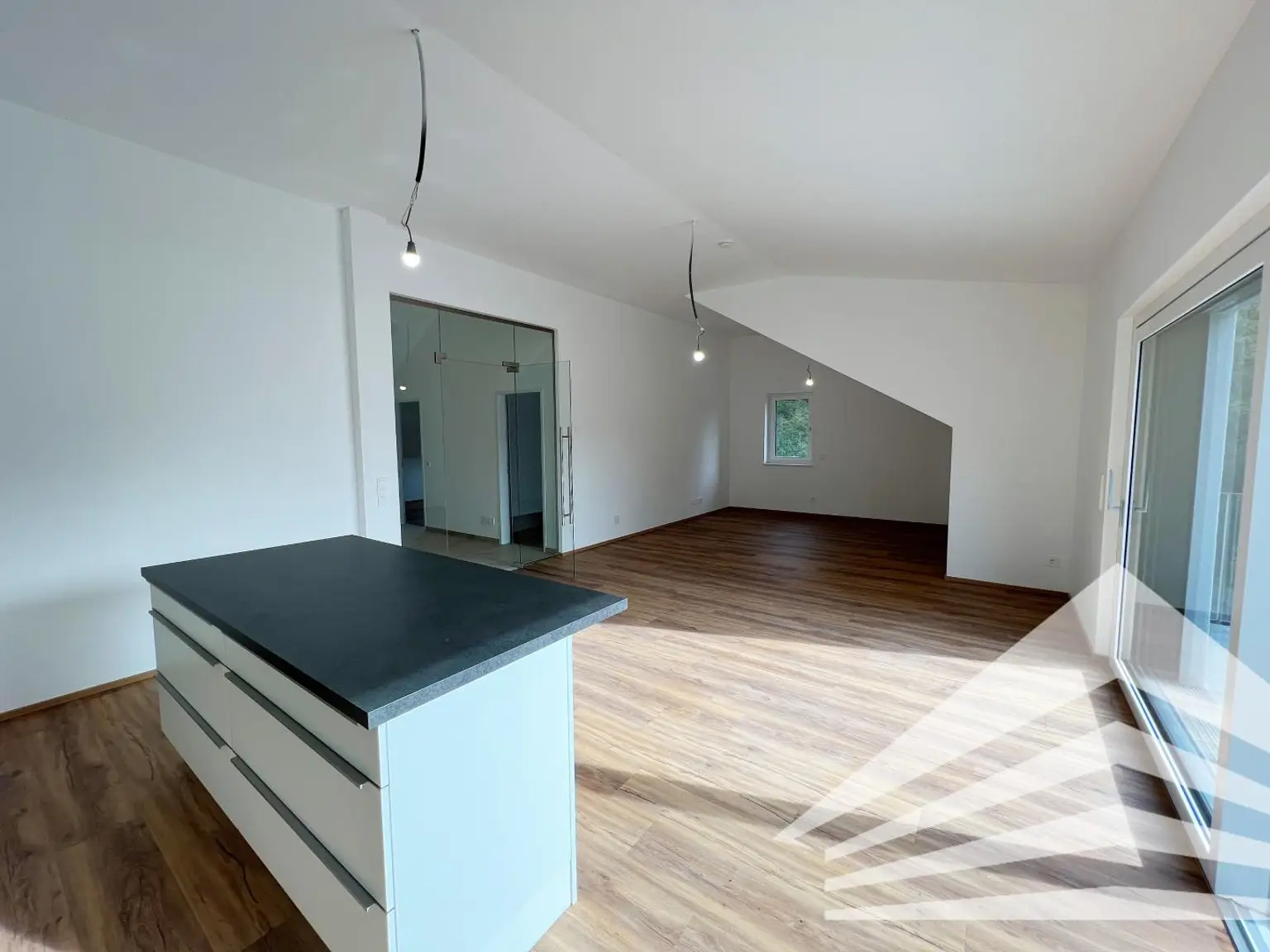 Außergewöhnliches 4-Zimmer Penthouse mit großem Balkon in Puchenau!