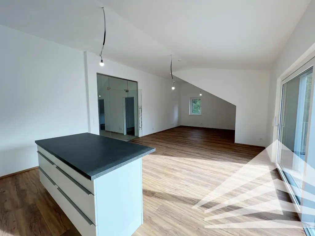 Außergewöhnliches 4-Zimmer Penthouse mit großem Balkon in Puchenau!