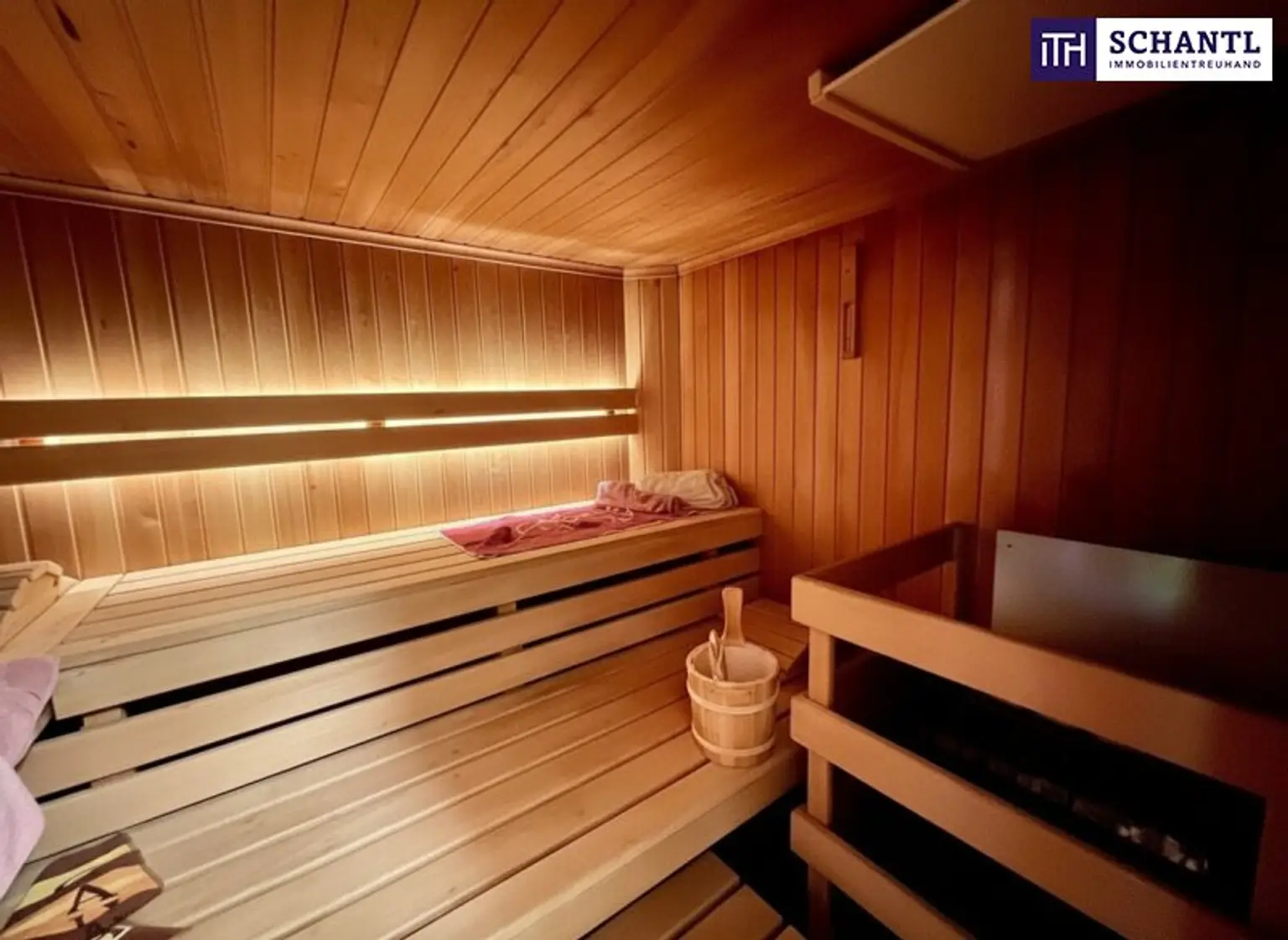 **Exklusive Landhausvilla in Pötzleinsdorf** ++ eigener Pool ++ Sauna ++ Fitnessraum ++ großer blühender Garten  ++ Garage ++ Terrasse ++ direkt beim Pötzleinsdorfer Schlosspark ++