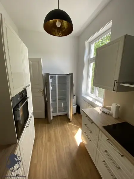 Zum Verkauf gelangt eine außergewöhnliche Villa in absoluter Bestlage von Hietzing