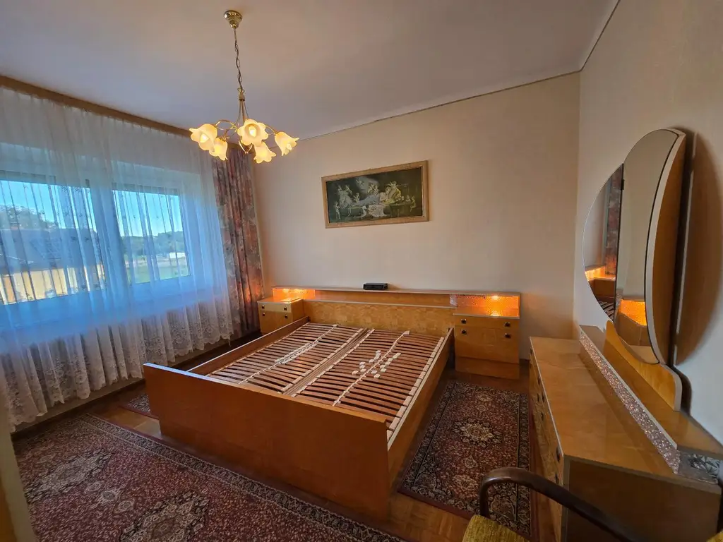 Einfamilienhaus mit Terrasse und Wintergarten