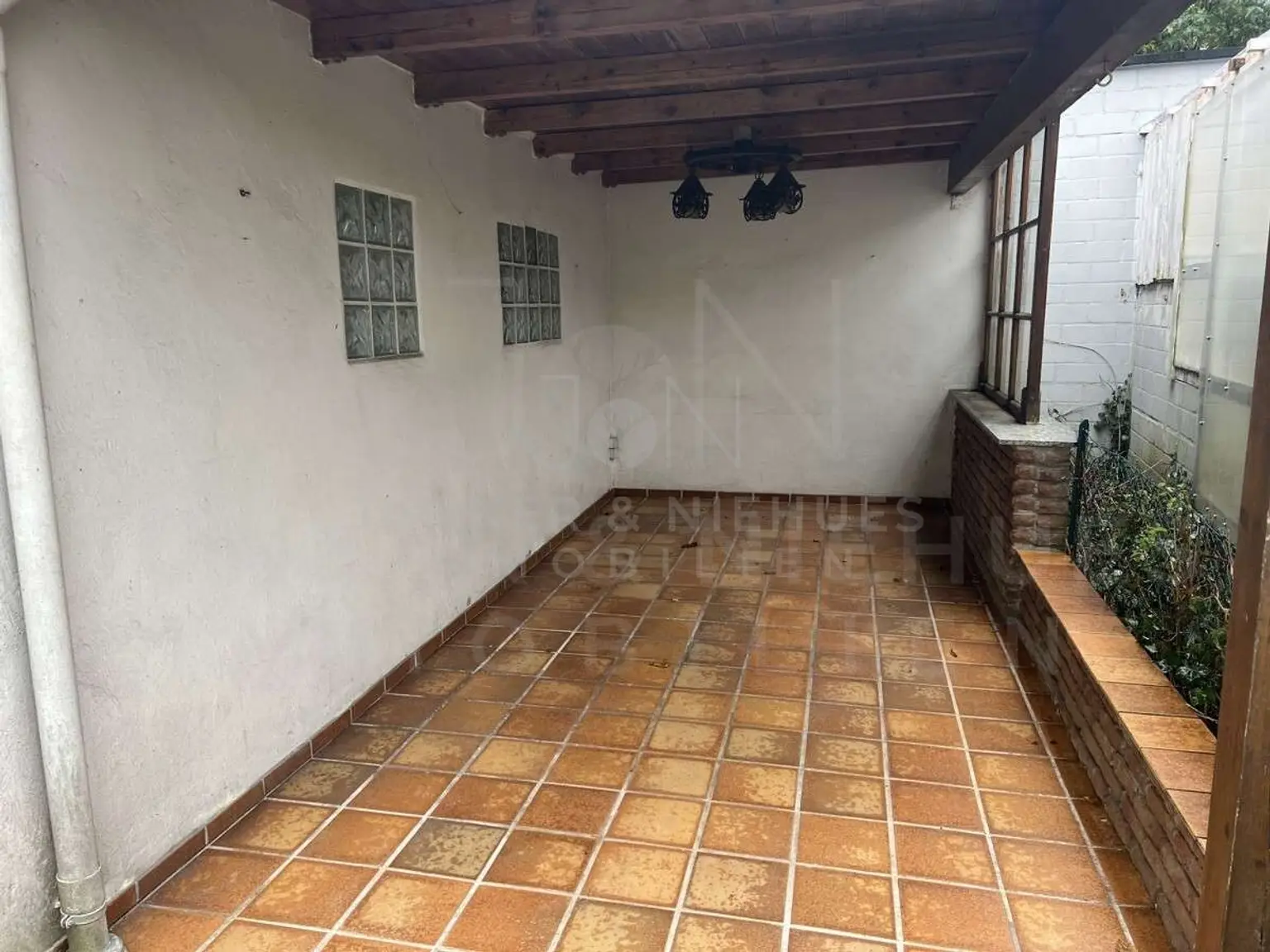 Überdachte Terrasse