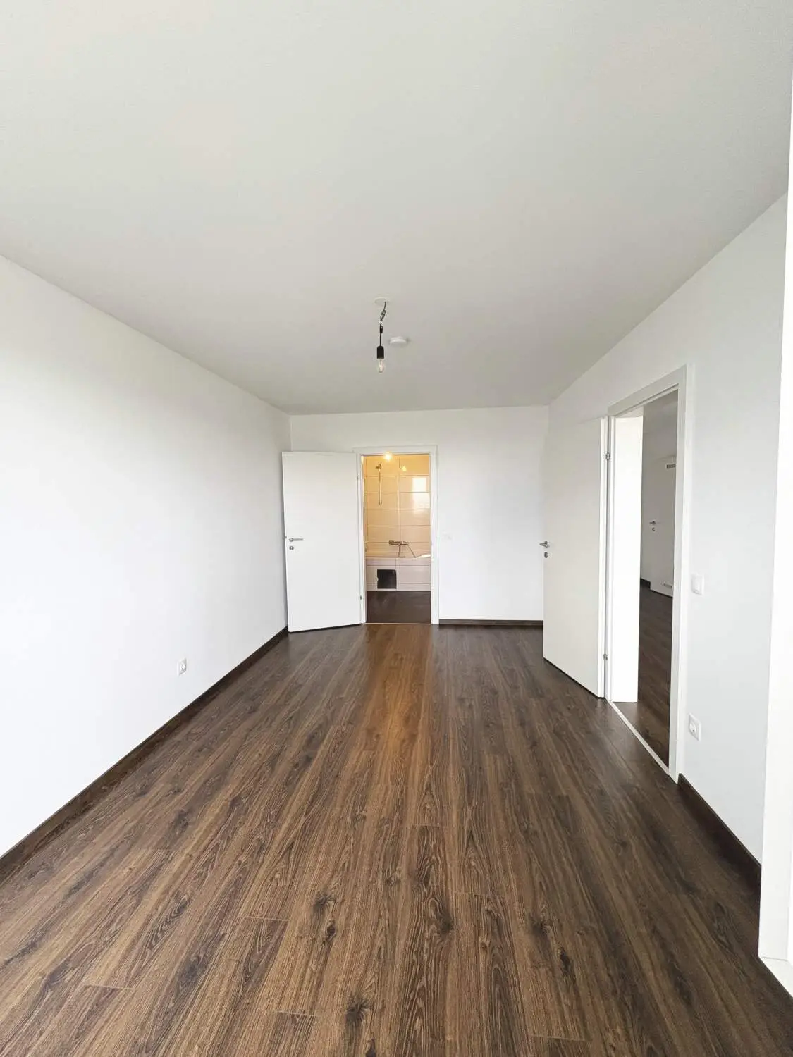 Blick ins Grüne - Großzügige 2 Zimmer Wohnung mit Balkon
UBahn um´s Eck