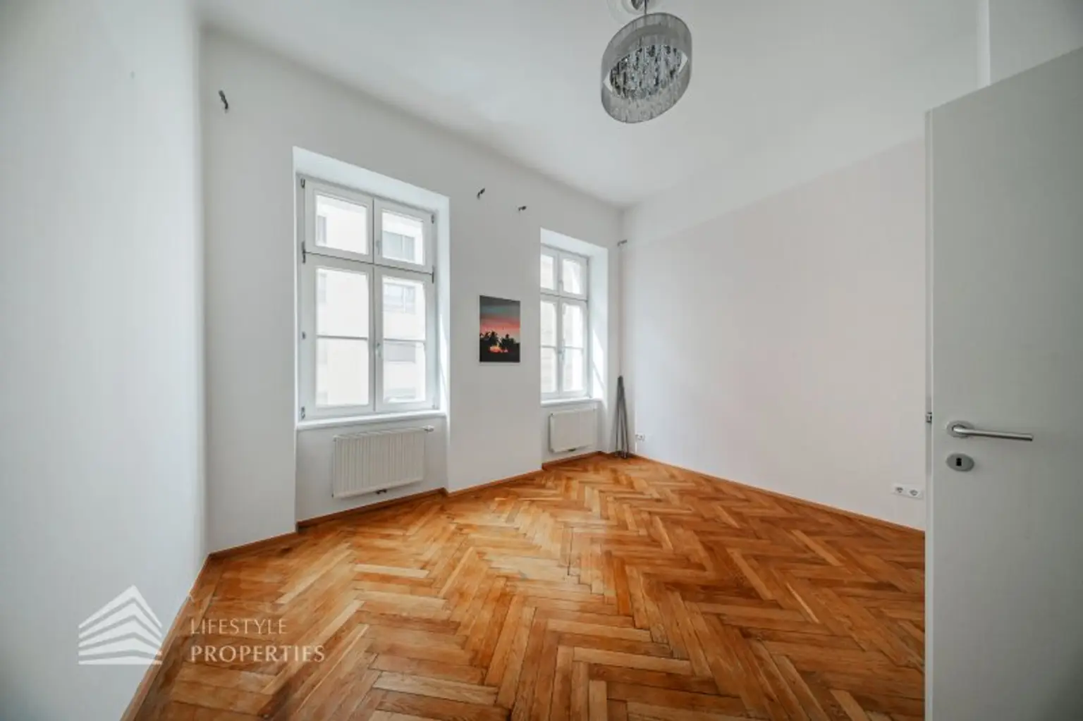 Helle 2-Zimmer Wohnung, Nähe Landstraße Hauptstraße