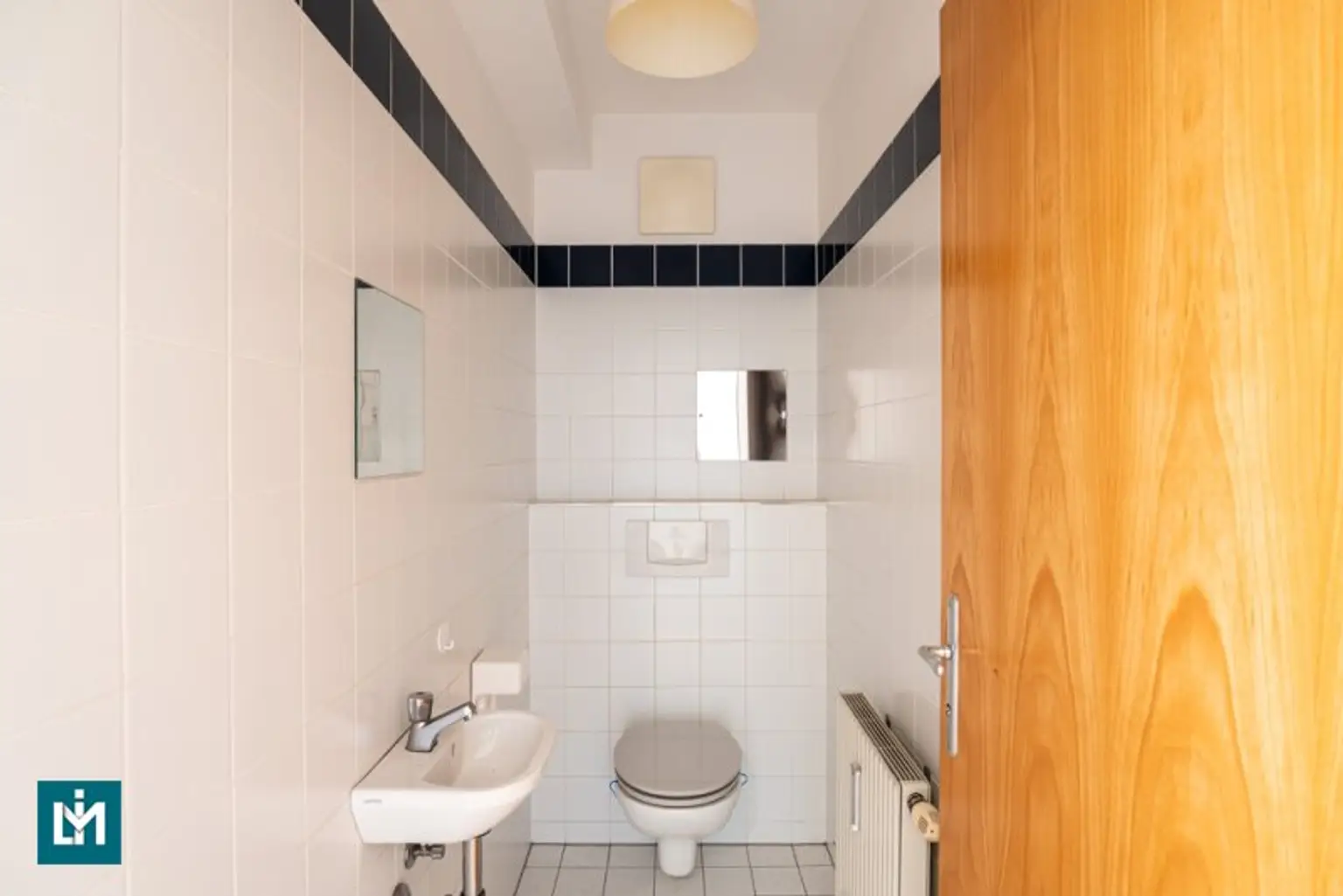 SCHÖNE 2 - ZIMMER MAISONETTE MIT GALERIE UND 2 TERRASSEN / NÄHE KRANKENHAUS GÖTTLICHER HEILAND