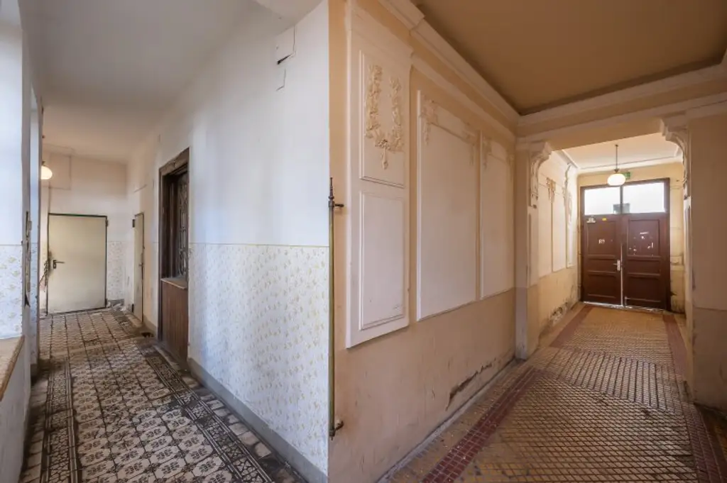 ++NEU++ sanierungsbedürftige 1-Zimmer Altbauwohnung in 1120!