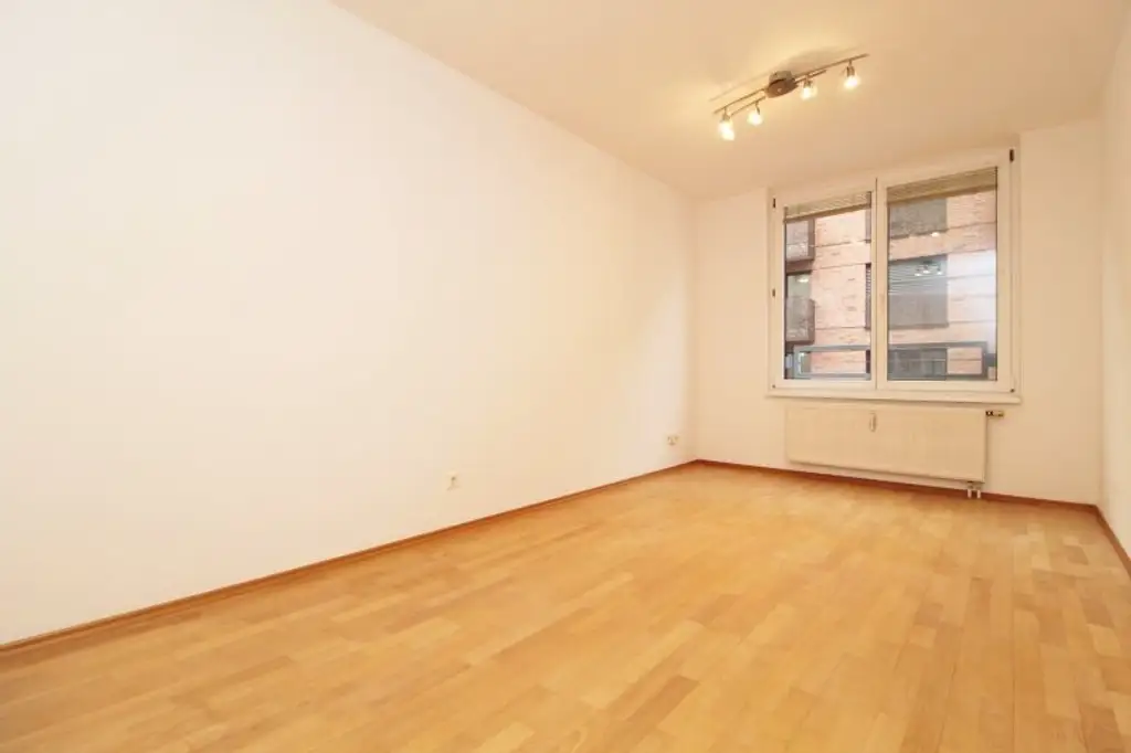 Ab 15. Dezember! Nahe U3! Zentrale 2-Zimmer-Wohnung inkl. Stellplatz zu vermieten!
