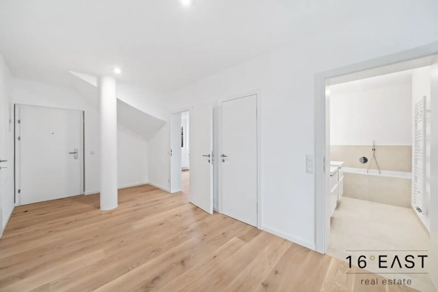 Exklusive 5-Zimmer Garten-Maisonette in Grünruhelage mit Fernblick und Garage