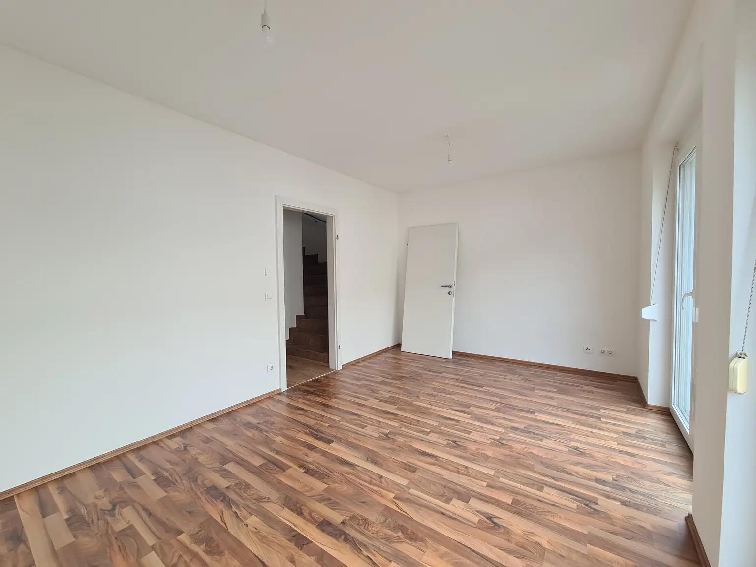 Top Maisonettenwohnung mit Dachterrasse, Garten und Carport!