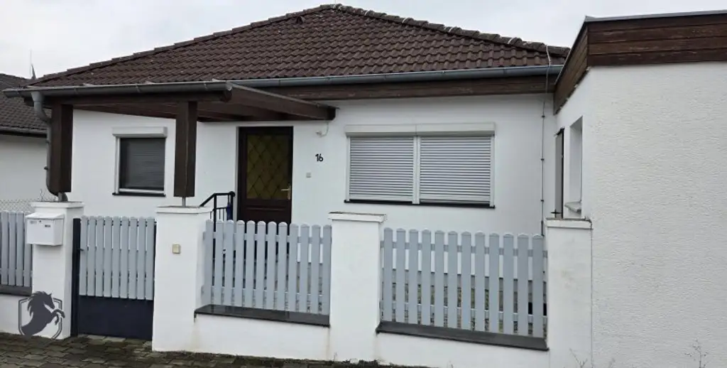 Einfamilienhaus nahe dem Badesee Steinbrunn – Wohnen mit Lebensqualität