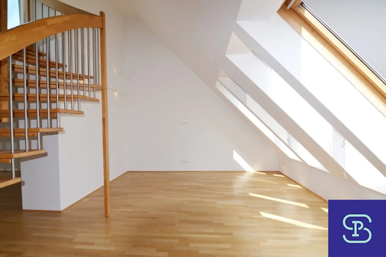 Sanierte 104m² Maisonette-Dachwohnung mit Terrasse und Klima - 1150 Wien