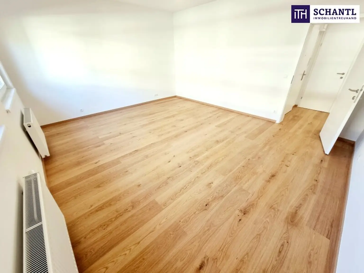 Ruheoase im Grünen! Sonnig. Saniert. Einfach super! Erstbezug mit Wohlfühlfaktor! 4 Zimmer + 2 Balkone + Garagenplatz + Hochwertige Einbauküche! Grün wohin das Auge reicht!