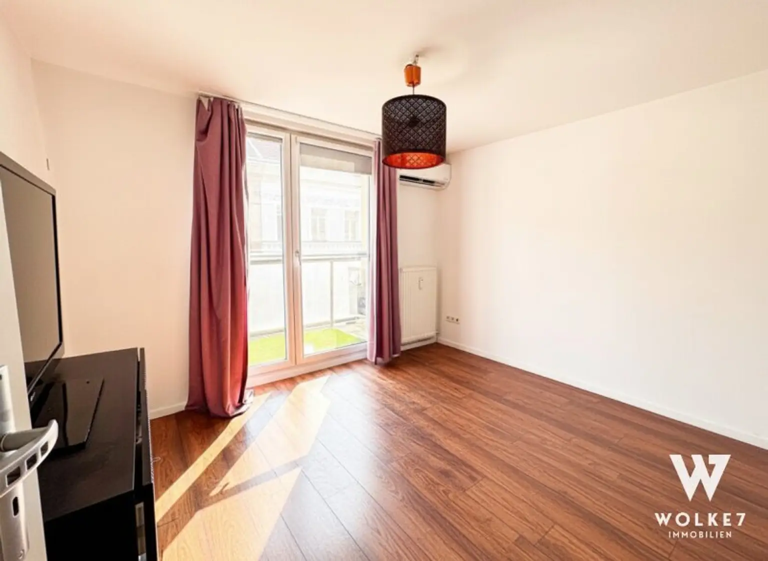 Helle 3-Zimmer-Wohnung mit gr. Terrasse nahe Naschmarkt | Klima | 3 Gehminuten U4 Pilgramgasse