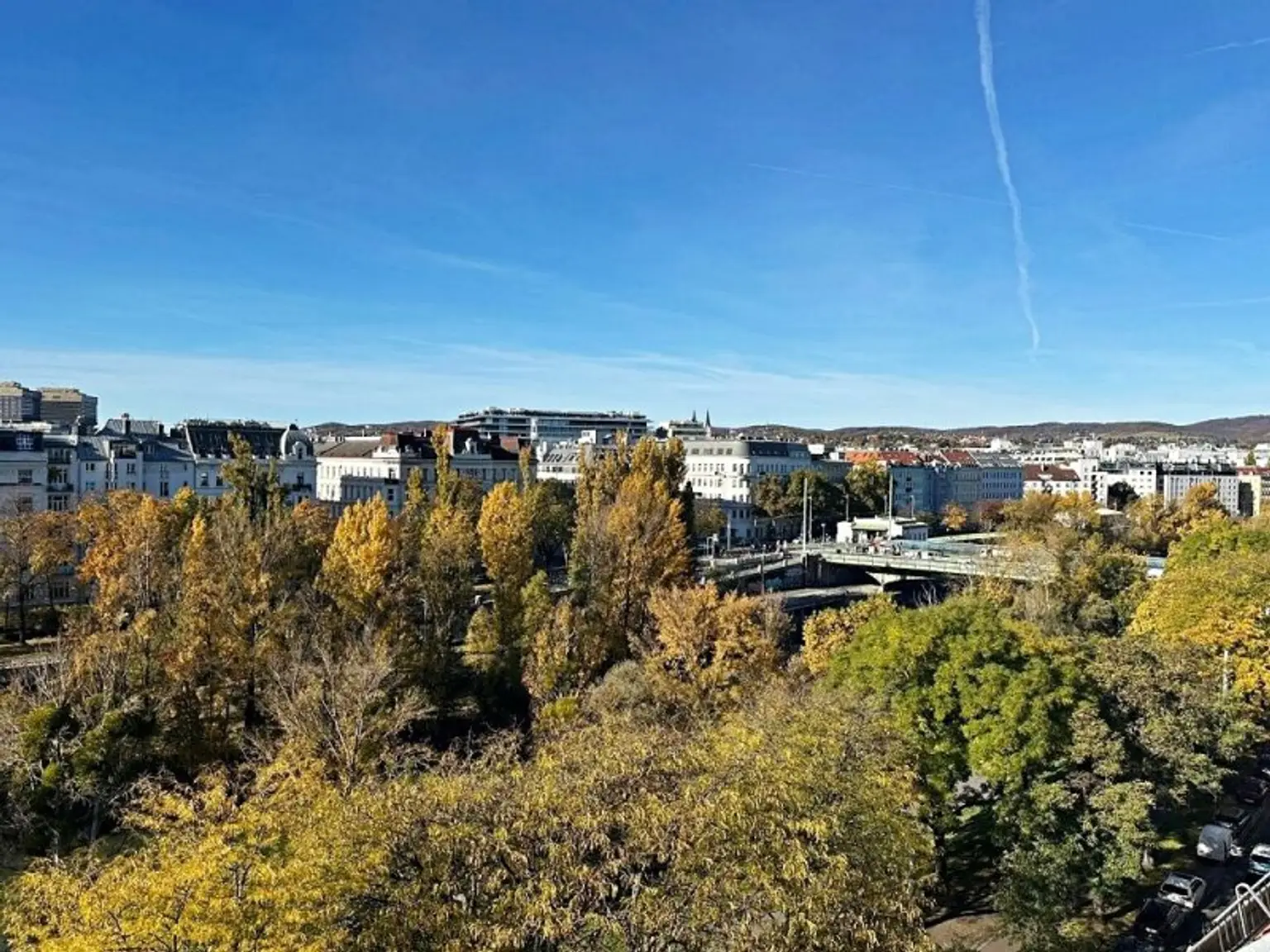 ERSTBEZUG, DACHGESCHOSS, klimatisierte 82 m2 Neubau mit Balkon, Wohnküche, 2 Zimmer, Wannenbad, Parketten, Augarten